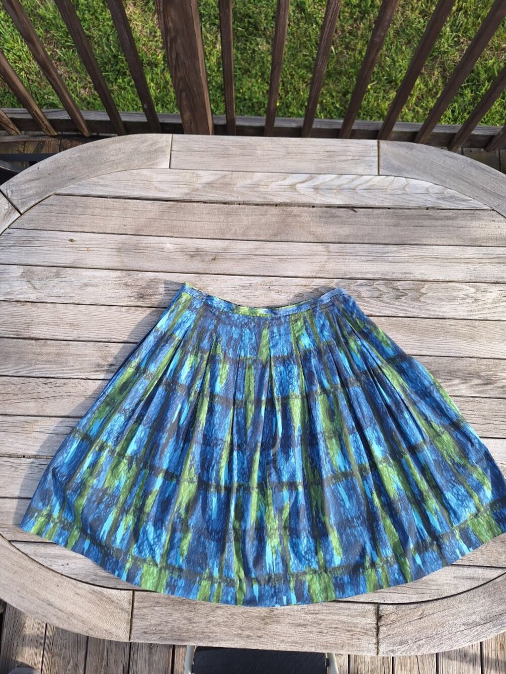Vintage Talbots Y2K Watercolor Tie Dye Pleated Midi Skirt - Size 8